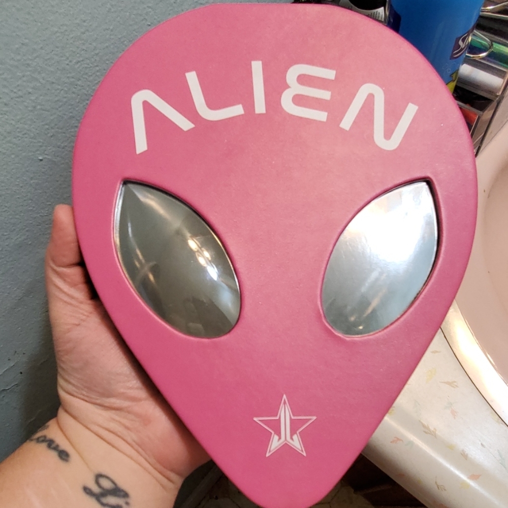 Alien Palette| JSC